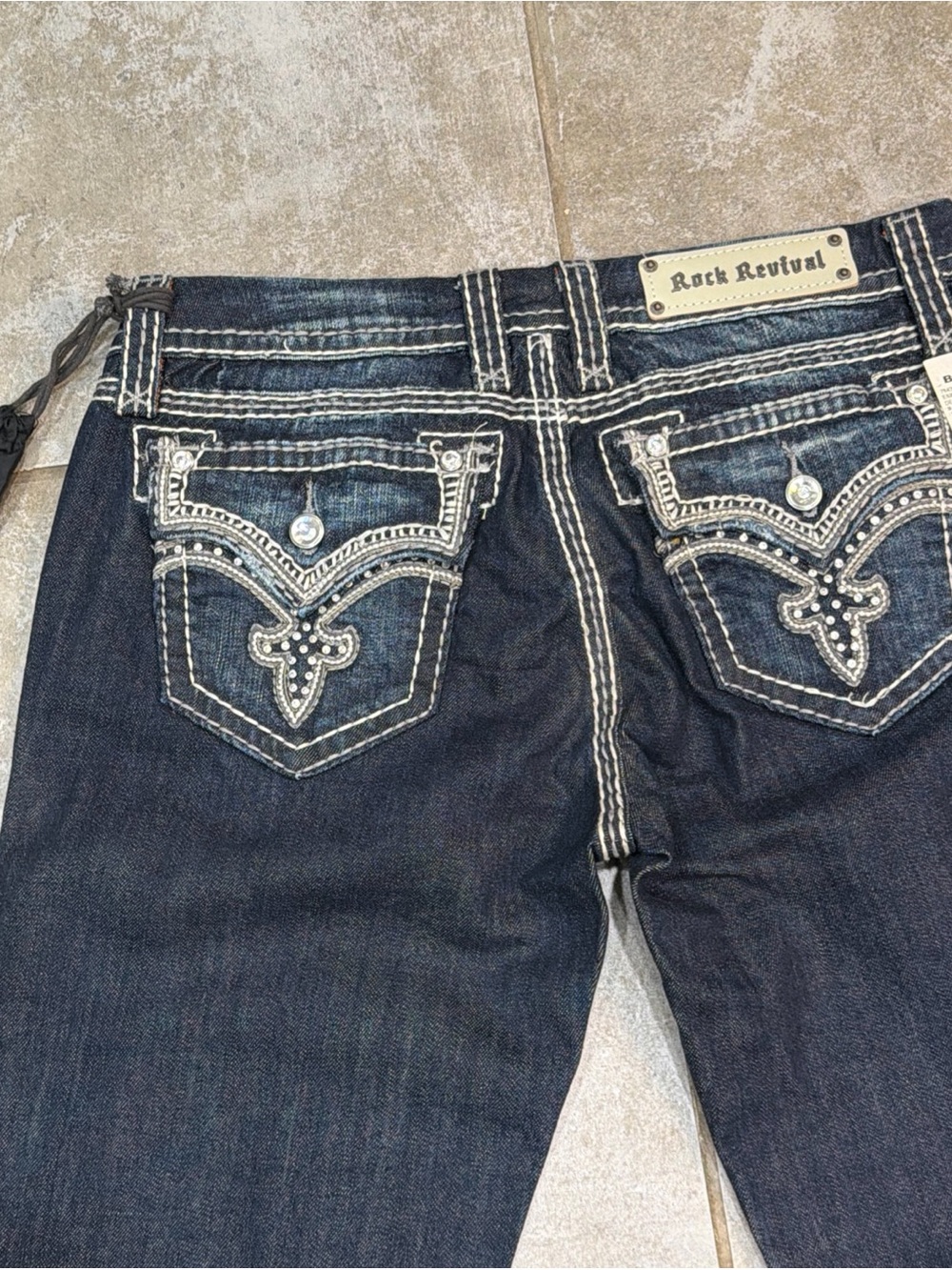 NWT Rock and Revival Darcy Easy Boot Bling Dark Wash Jean Embellished - Picture 2 of 11